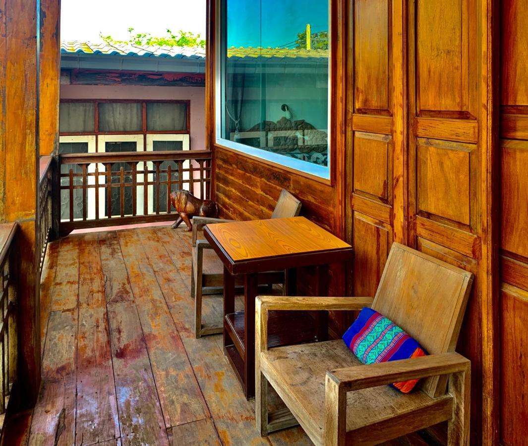 Une Jai Place เรือนอุ่นใจ Phimai Exteriér fotografie